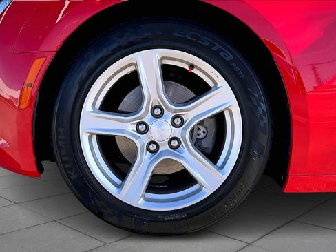 Used 2018 Chevrolet Camaro LT image 8