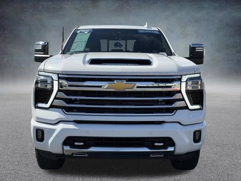 Used 2025 Chevrolet Silverado 2500 High Country w/ High Country Premium Package AWD/4WD image 9