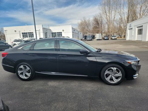 Used 2019 Honda Accord EX image 8