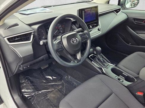 Used 2025 Toyota Corolla LE image 10