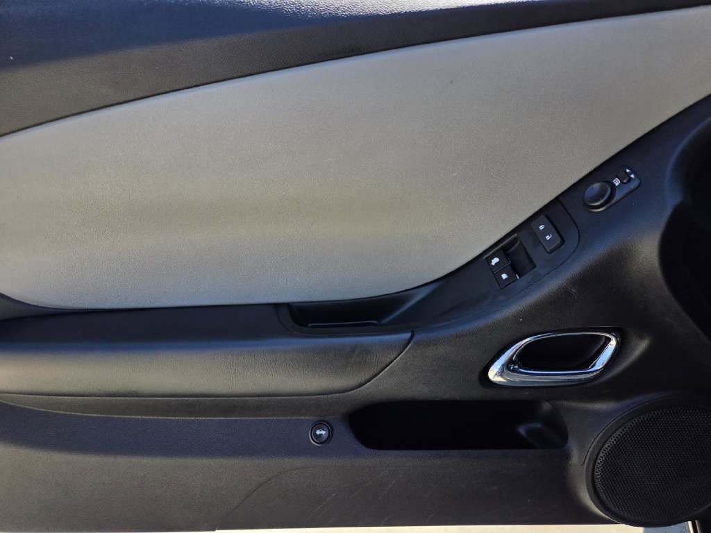 Used 2015 Chevrolet Camaro LS RWD image 12