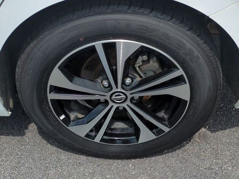 Certified 2023 Nissan Sentra SV image 9