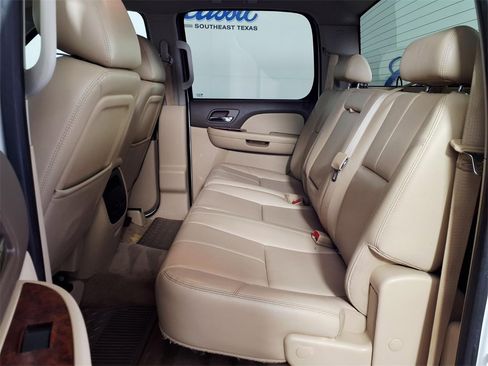 Used 2013 Chevrolet Silverado 3500 LTZ w/ LTZ Plus Package image 10