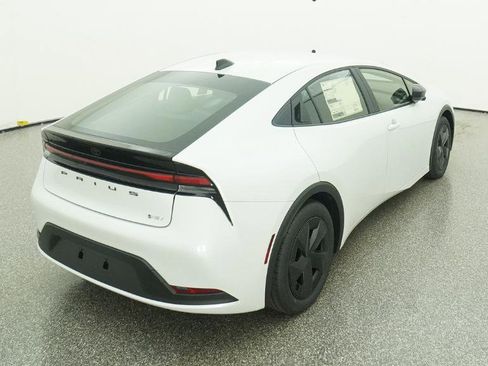 New 2026 Toyota Prius LE image 20