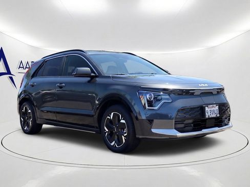 Used 2024 Kia Niro Wind FWD image 3