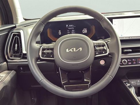 Used 2025 Kia Sorento S w/ Panoramic Sunroof Package FWD image 28