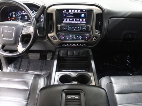 Used 2018 GMC Sierra 1500 Denali w/ Denali Ultimate Package AWD/4WD image 28