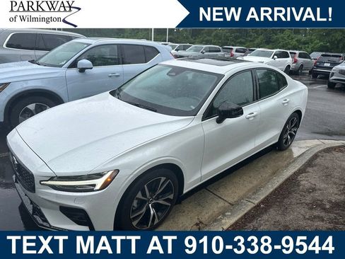 Certified 2025 Volvo S60 B5 Core FWD image 1