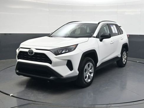 Used 2020 Toyota RAV4 LE image 8