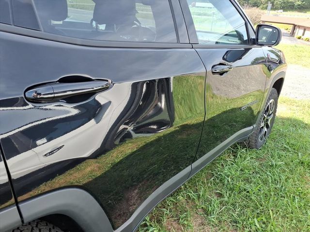 Used 2024 Jeep Compass Trailhawk w/ Trailhawk Elite Group AWD/4WD image 9
