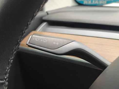 Used 2020 Tesla Model 3 Standard Range RWD image 8