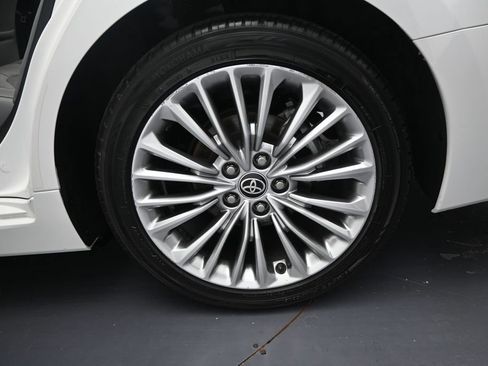 Used 2022 Toyota Avalon Limited w/ Advanced Safety Package FWD image 44