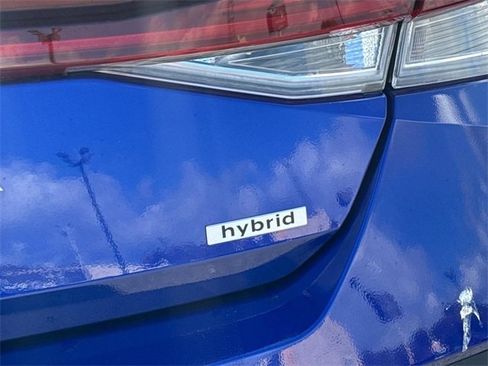 New 2025 Hyundai Elantra SEL image 19