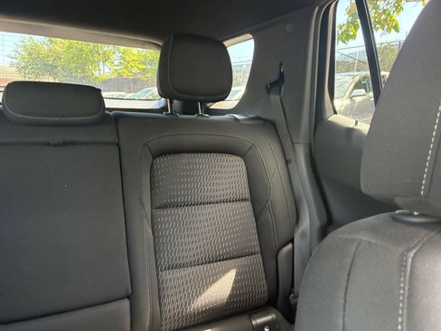 Used 2025 Chevrolet Equinox LT FWD image 32