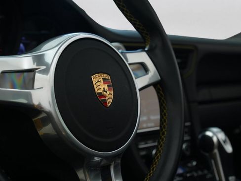 Used 2015 Porsche 911 Targa 4S w/ Burmester Audio Package AWD/4WD image 17