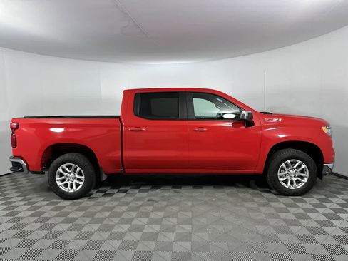 Used 2025 Chevrolet Silverado 1500 LT w/ Z71 Off-Road Package AWD/4WD image 18