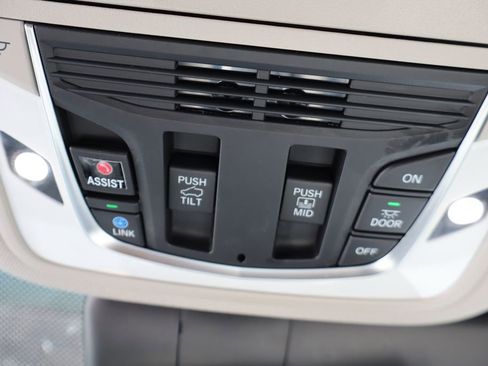 Used 2025 Acura RDX SH-AWD w/ Technology Package image 27