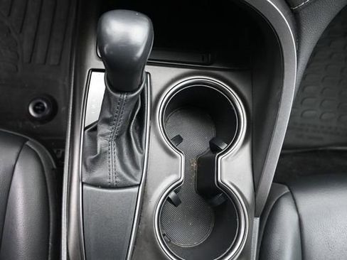 Used 2021 Toyota Camry SE w/ Convenience Package image 18