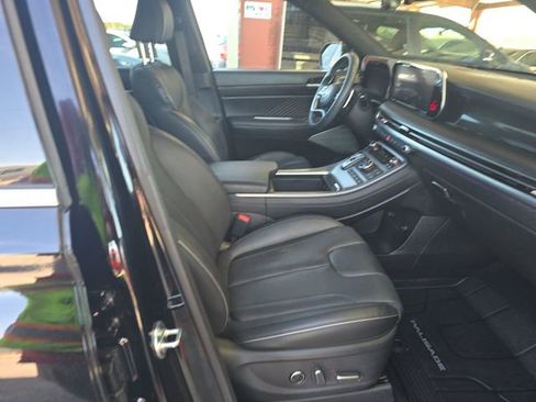 Used 2024 Hyundai Palisade Calligraphy image 10