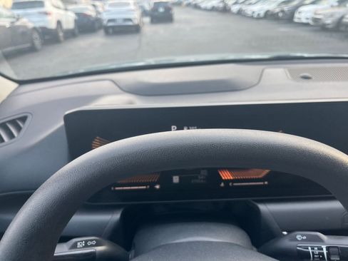 Used 2025 Kia K4 LXS image 30