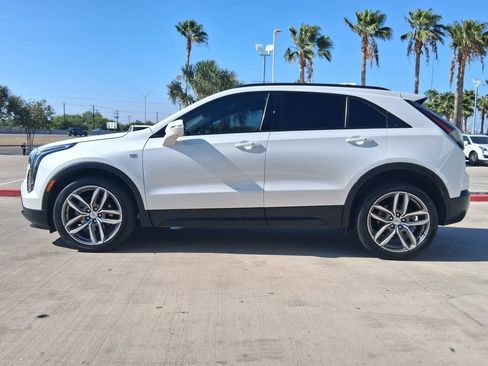 Used 2023 Cadillac XT4 Sport w/ Enhanced Visibility Package FWD image 3