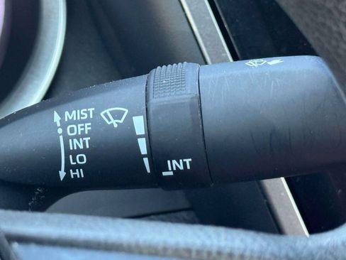 Used 2022 Toyota Camry LE FWD image 26