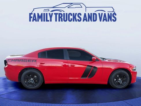 Used 2022 Dodge Charger SXT image 5