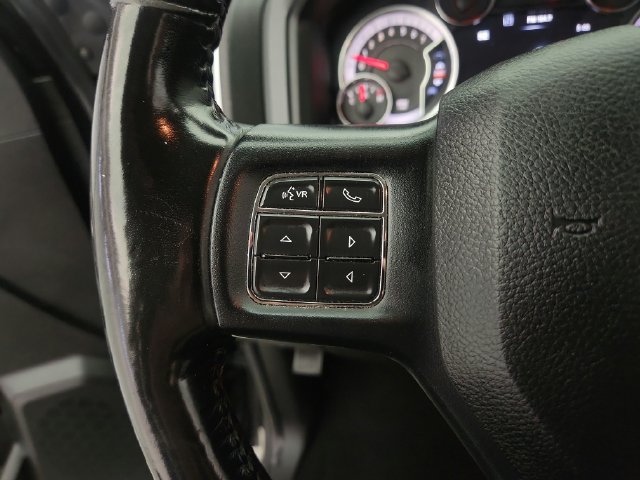 Used 2019 RAM 1500 Classic SLT w/ Black Appearance Group AWD/4WD image 20