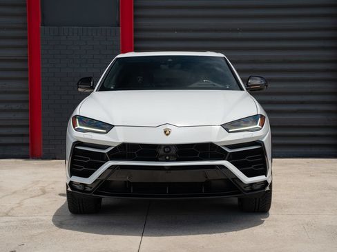 Used 2022 Lamborghini Urus AWD/4WD image 5