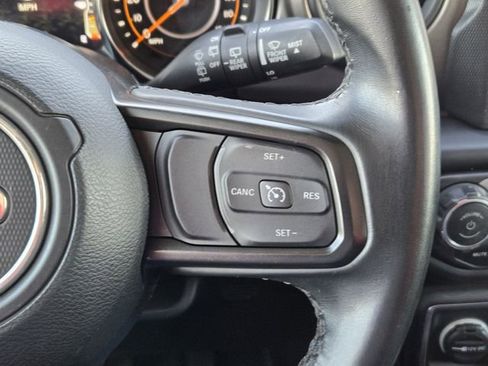 Used 2021 Jeep Wrangler Unlimited Sport image 29