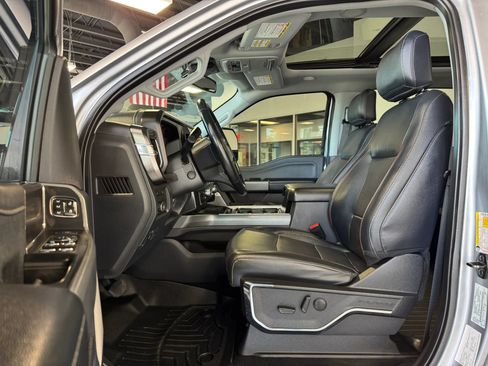 Used 2023 Ford F350 Lariat w/ Lariat Ultimate Package AWD/4WD image 13
