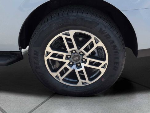 New 2026 Ford Expedition Active RWD image 12