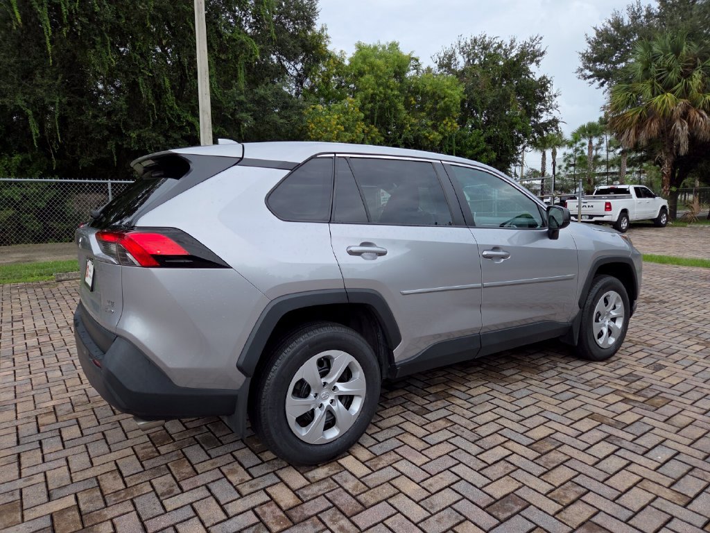 Certified 2024 Toyota RAV4 LE AWD/4WD image 11