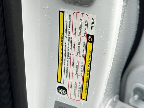 New 2026 RAM 1500 4x4 Crew Cab image 25