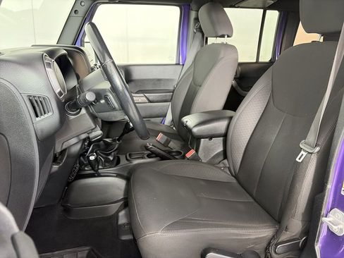 Used 2018 Jeep Wrangler Unlimited Sport S image 11