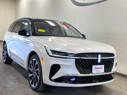 New 2026 Lincoln Nautilus Black Label AWD/4WD image 2