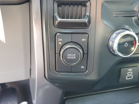 Used 2025 Ford F150 XLT w/ Equipment Group 301A Standard AWD/4WD image 26