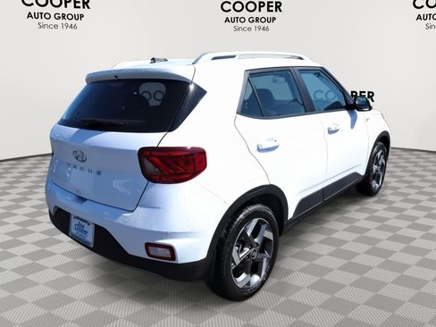 New 2026 Hyundai Venue SEL FWD image 6