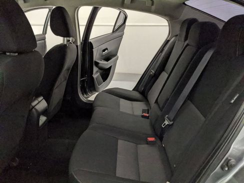 Used 2022 Nissan Sentra SV FWD image 16