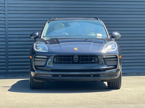 Certified 2024 Porsche Macan S AWD/4WD image 12