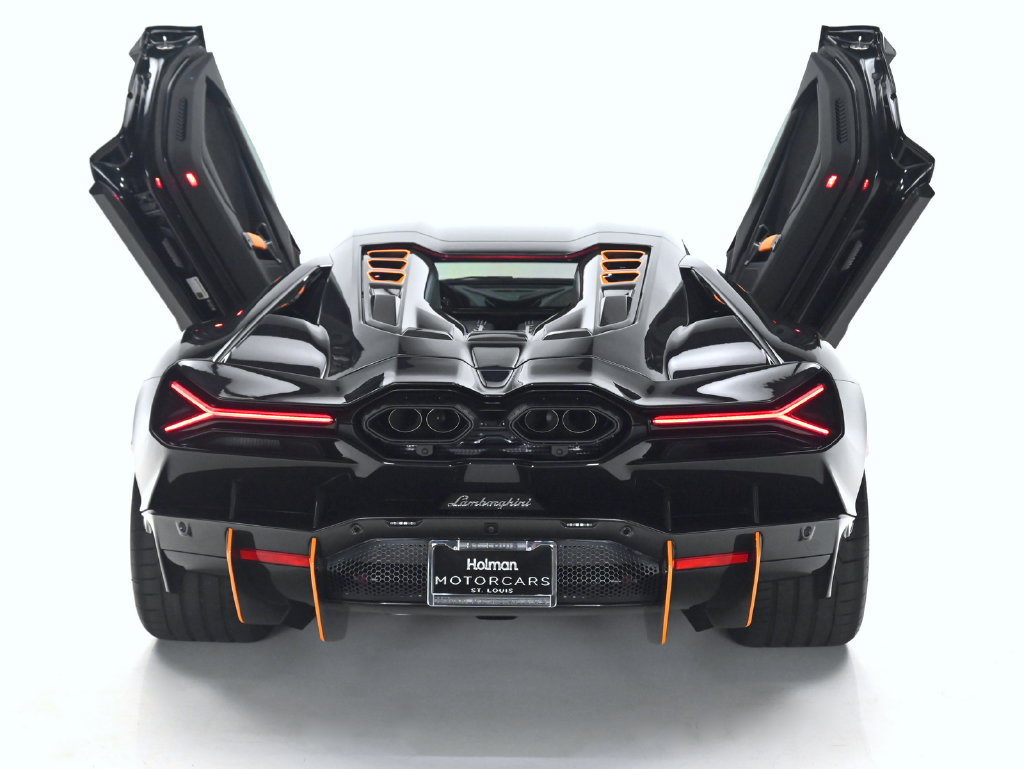 Used 2026 Lamborghini Revuelto AWD/4WD image 5
