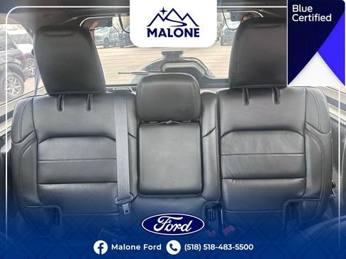Used 2021 Jeep Wrangler Unlimited Sahara AWD/4WD image 15