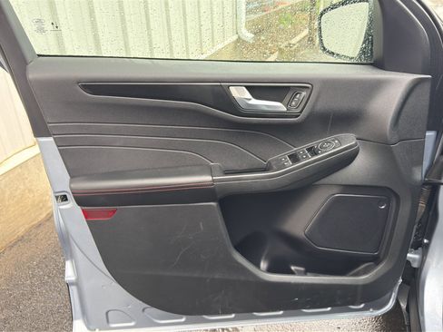 Used 2022 Ford Escape SEL w/ SEL Stealth AWD Package image 13