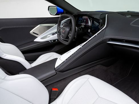 Used 2024 Chevrolet Corvette Stingray Preferred Conv w/ Z51 Performance Package RWD image 26