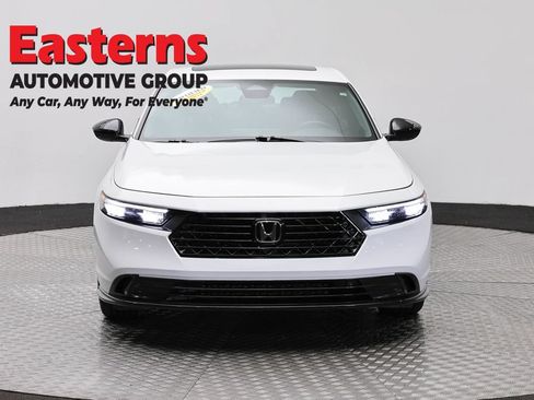 Used 2024 Honda Accord Sport image 2
