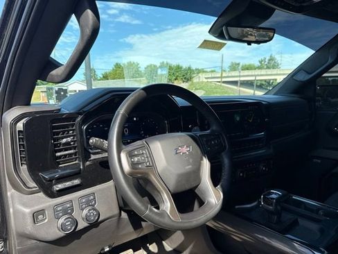 Used 2023 Chevrolet Silverado 1500 ZR2 w/ Technology Package AWD/4WD image 15