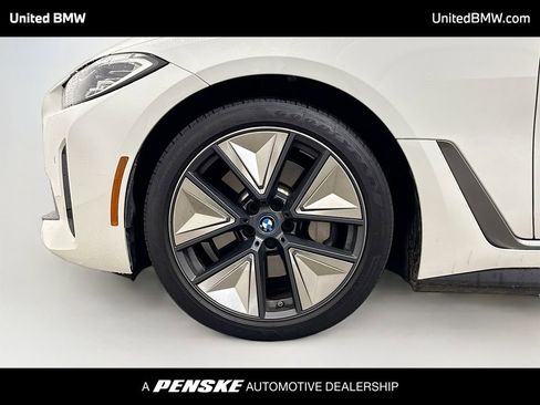 Used 2023 BMW i4 eDrive40 w/ Premium Package RWD image 2