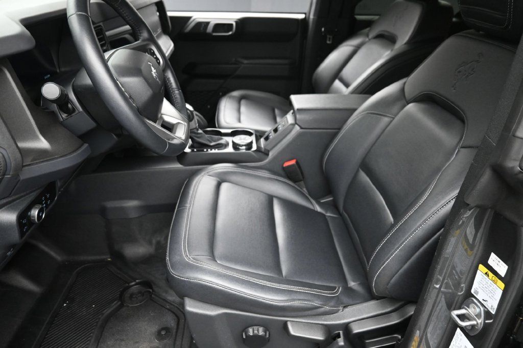 Used 2025 Ford Bronco Badlands AWD/4WD image 16