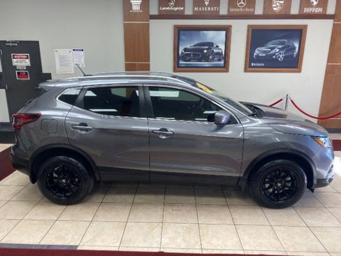 Used 2021 Nissan Rogue Sport SV FWD image 7
