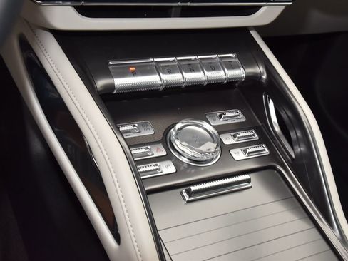 New 2026 Lincoln Nautilus Premier image 38